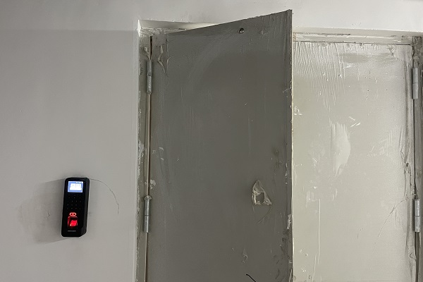 北京佑安府機房?？低曋讣y刷卡門禁安裝工程